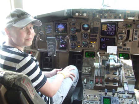 Ik mocht als enige passasier samen met Kees in de cockpit op de stoel van de piloot